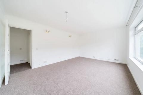 1 bedroom flat for sale, Anglesea House, Anglesea Road, Kingston Upon Thames, Surrey, KT1 2ET