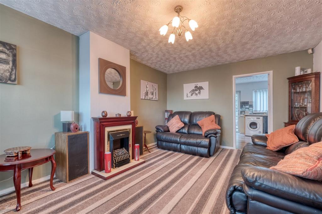 Vista Green, Kings Norton, Birmingham, B38 9PD 3 bed end of terrace