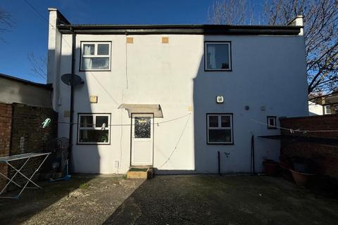 51b Plashet Road, London, E13 0QA