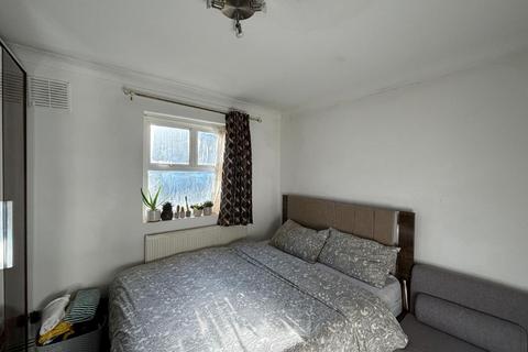 51b Plashet Road, London, E13 0QA