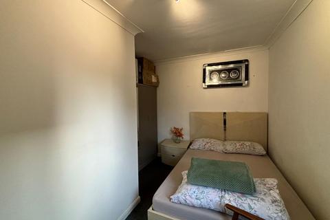 51b Plashet Road, London, E13 0QA
