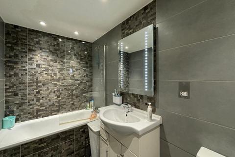 51b Plashet Road, London, E13 0QA
