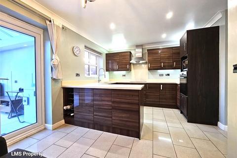2 Armitage Way, Winnington, Northwich, CW8 4QN