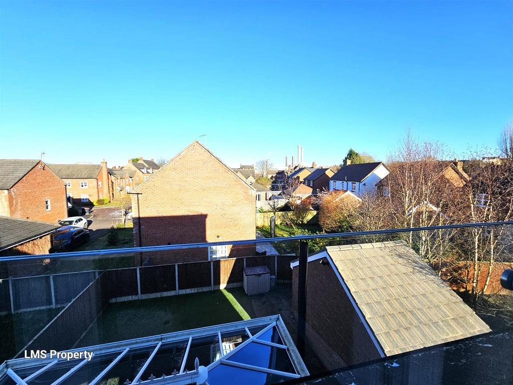 Detached Garage
