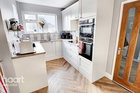 32 Brendon Way, Westcliff-on-sea, SS0 0JF