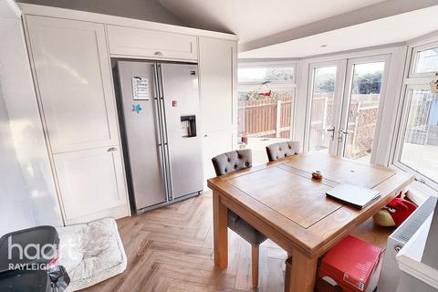 32 Brendon Way, Westcliff-on-sea, SS0 0JF