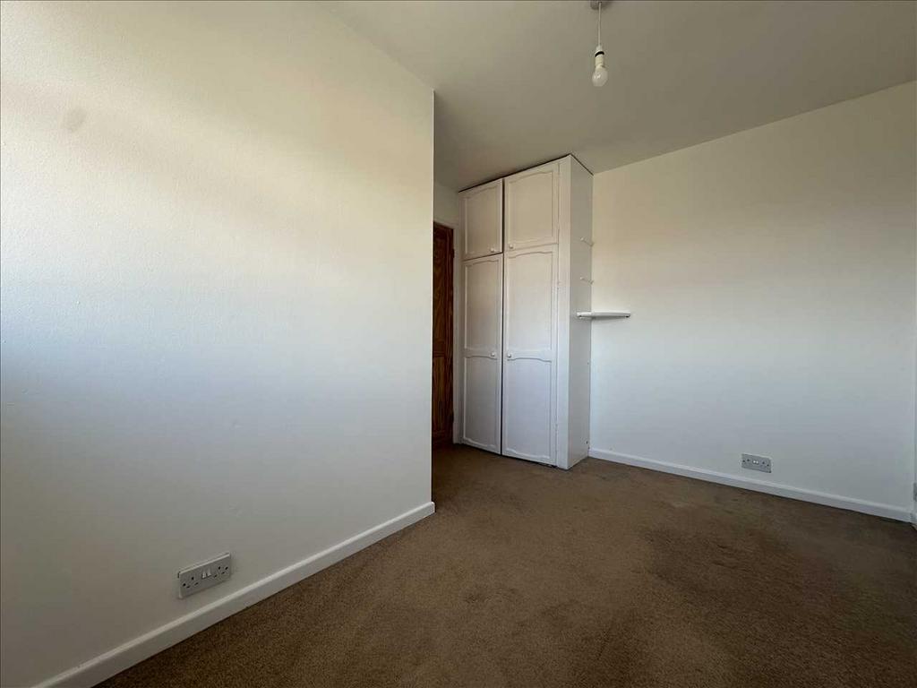 Bedroom (front)