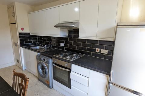 2 bedroom flat for sale, St. Thomas's Road, Harlesden/London NW10