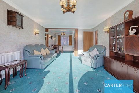 28 Boscombe Avenue, Grays, RM17 6DU
