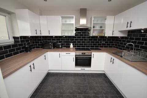 2 bedroom flat to rent, Parkhouse Court, Hatfield AL10