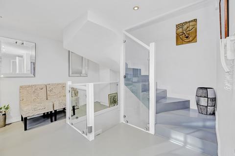 9 Chilworth Mews, London, W2 3RG