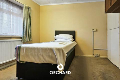 62 Ash Grove, Harefield, Uxbridge, UB9 6EZ