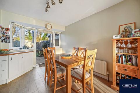 29 Jubilee Road, Perivale, Greenford, UB6 7HY