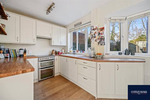 29 Jubilee Road, Perivale, Greenford, UB6 7HY