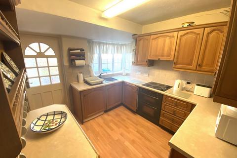 29 Carlton Way, Royton, Oldham, OL2 5AZ