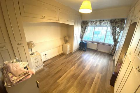 29 Carlton Way, Royton, Oldham, OL2 5AZ