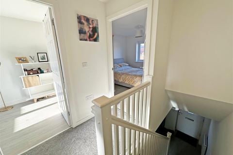 19 Boer Drive, Cheswick Green, Solihull, B90 4NB