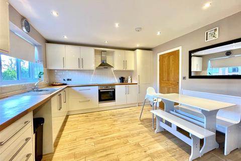 3 bedroom detached house for sale, Croft Road, Welshpool, Powys, SY21