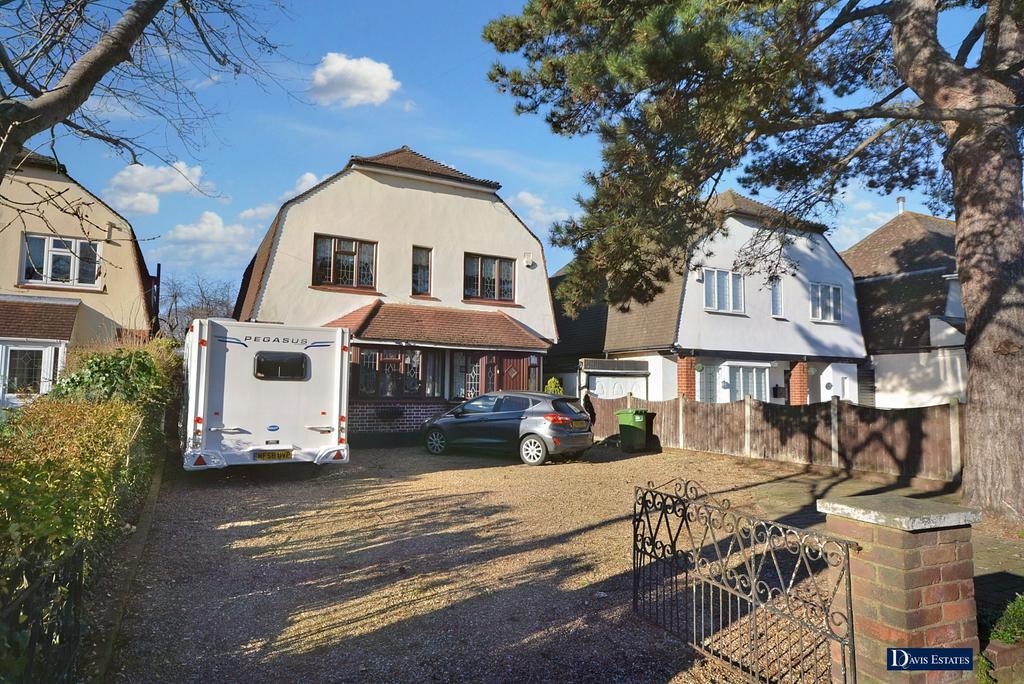 Ardleigh Green Road, Borders of Emerson Park, Hornchurch, RM11 3 bed