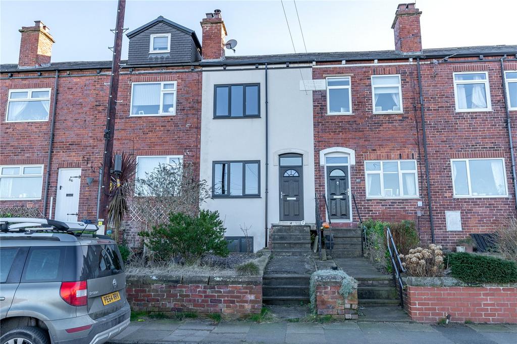 Churchfield Lane, Castleford, West Yorkshire 2 bed terraced house for