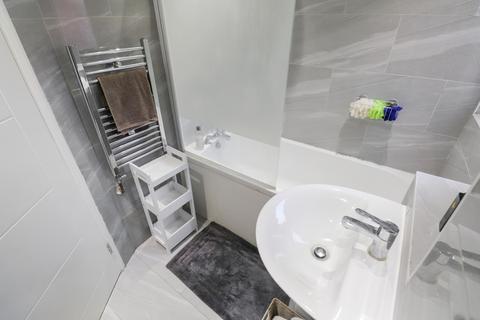 25 Heathdene Drive, Belvedere, DA17 6HY