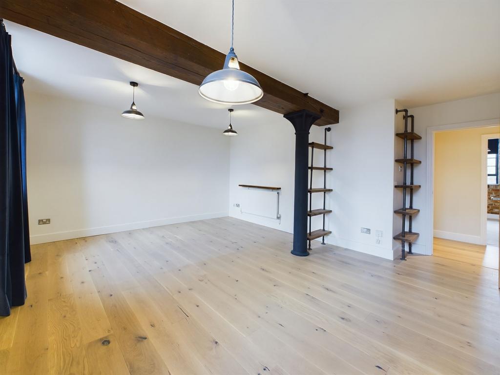 Sitting/Dining Room