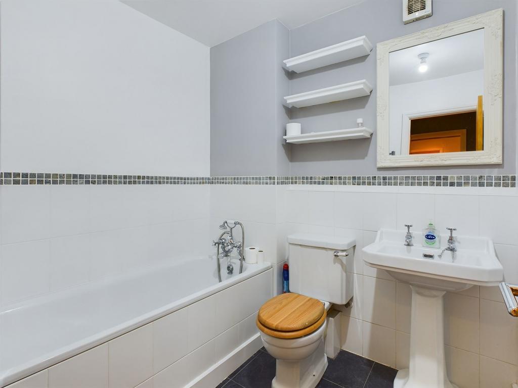 En-suite Bathroom