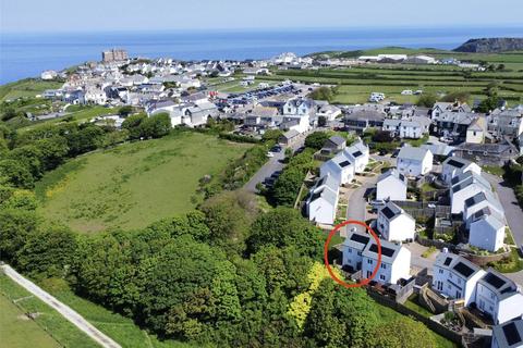 8 Trerammet Crescent, Tintagel, PL34 0BN