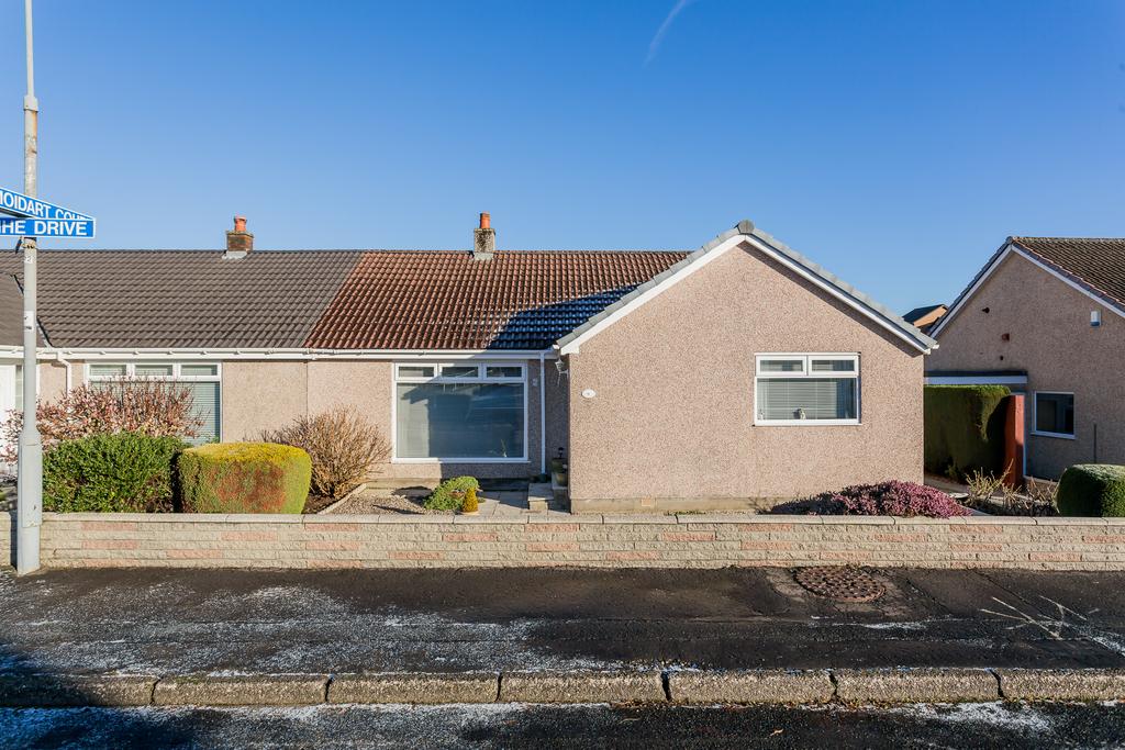 6 Linnhe Drive, Barrhead, G78 1PQ 4 bed semidetached bungalow for sale