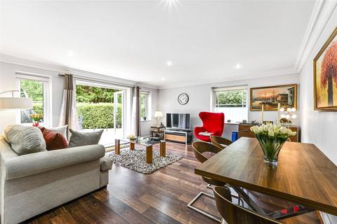 2 bedroom apartment for sale, Lakewood, Portsmouth Road, Esher, Surrey, KT10