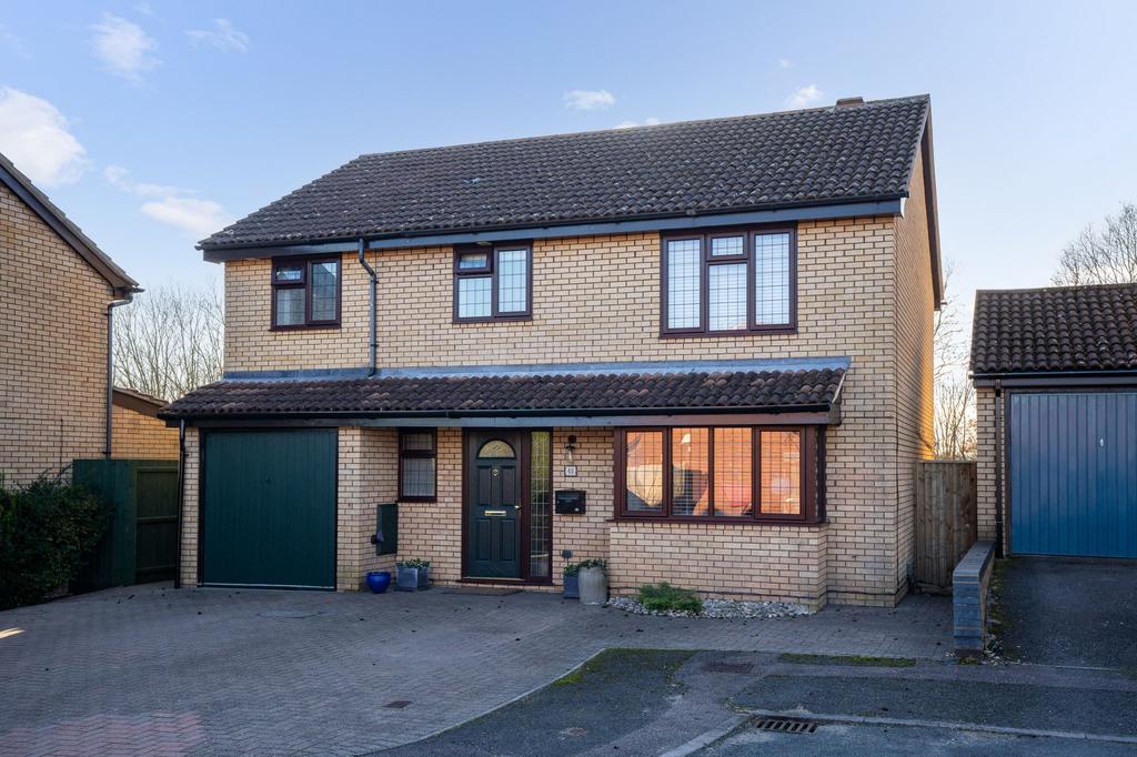 Field View, Bar Hill, CB23 4 bed detached house for sale £460,000