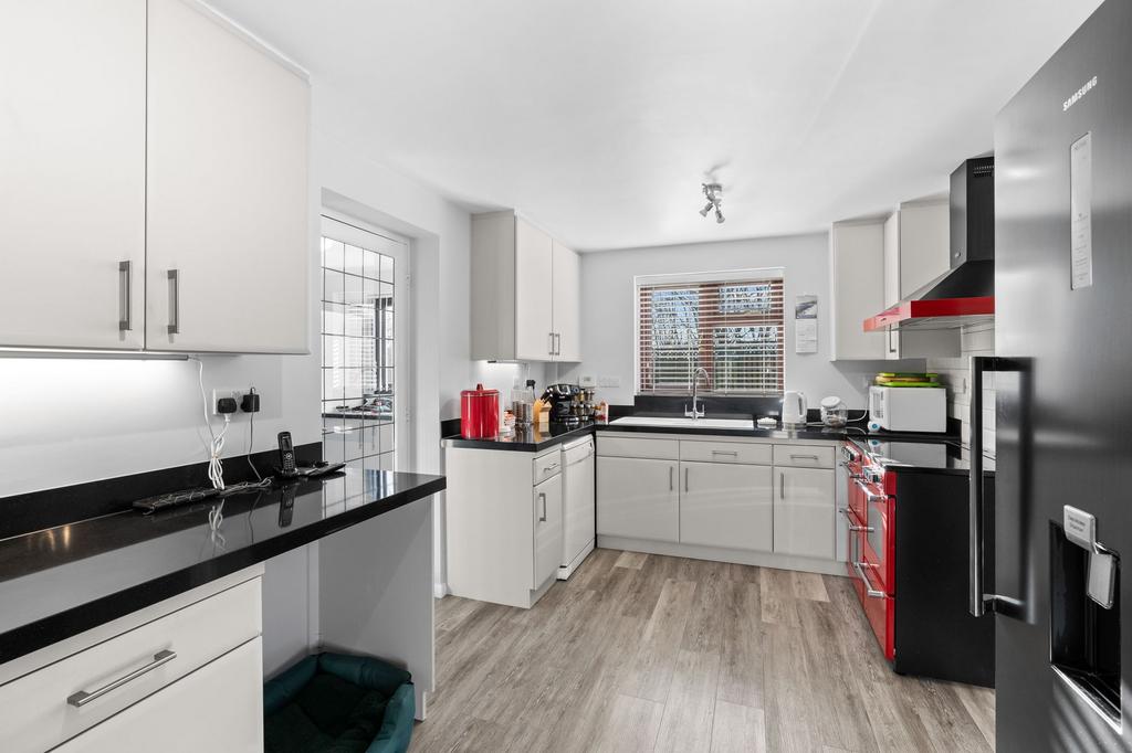 Field View, Bar Hill, CB23 4 bed detached house for sale £460,000