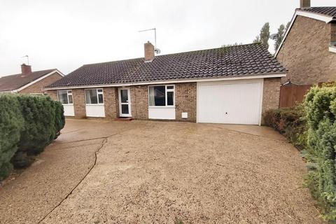 3 bedroom detached bungalow to rent, Pound Meadow, Fornham All Saints IP28