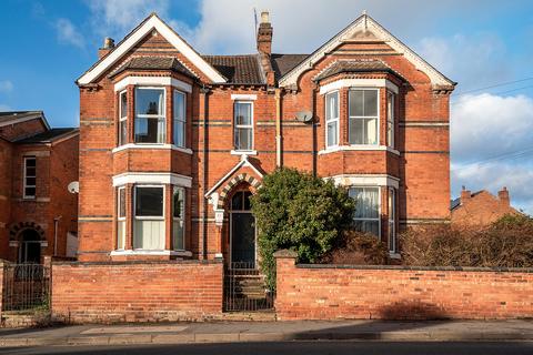 4 bedroom semi-detached house for sale, Rugby Road Leamington Spa, Warwickshire, CV32 6EH