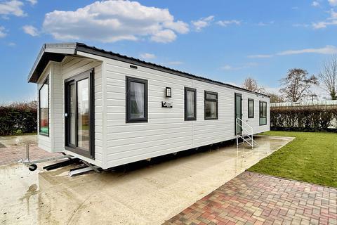 2 bedroom park home for sale, Willerby Waverly White Rose Park, Hutton Sessay, Thirsk, North Yorkshire, YO7 3BA