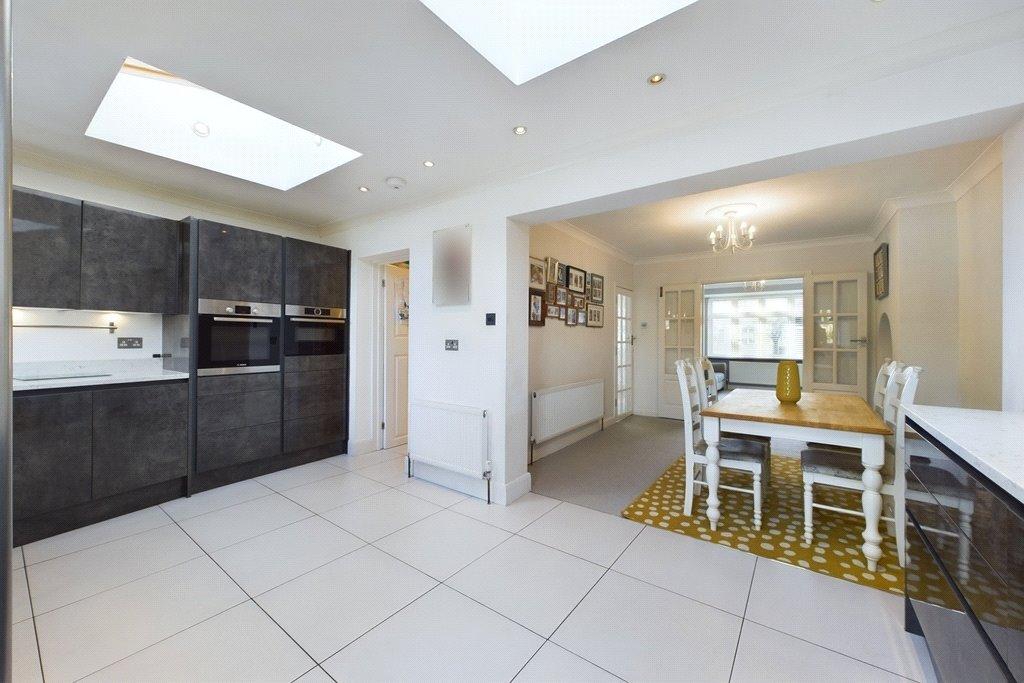Queens Walk, Ruislip, HA4 4 bed semidetached house for sale £700,000