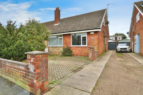 3 bedroom semi-detached bungalow for sale - Stockholm Road, Thorngumbald, Hull, East Riding of Yorkshire, HU12 9PN