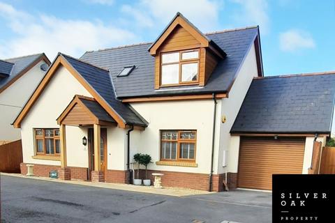 3 bedroom bungalow for sale, Clos Cae Bach, Dafen, Llanelli, Carmarthenshire