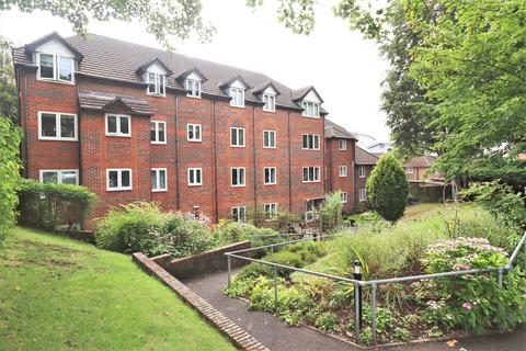 1 bedroom retirement property for sale - Meadsview Court, Farnborough GU14