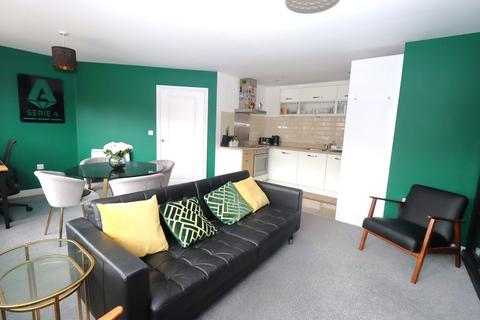 1 bedroom flat for sale, 43 Wessex Court, Farnborough GU14