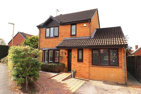 4 bedroom detached house for sale, Ryves Avenue, Yateley GU46