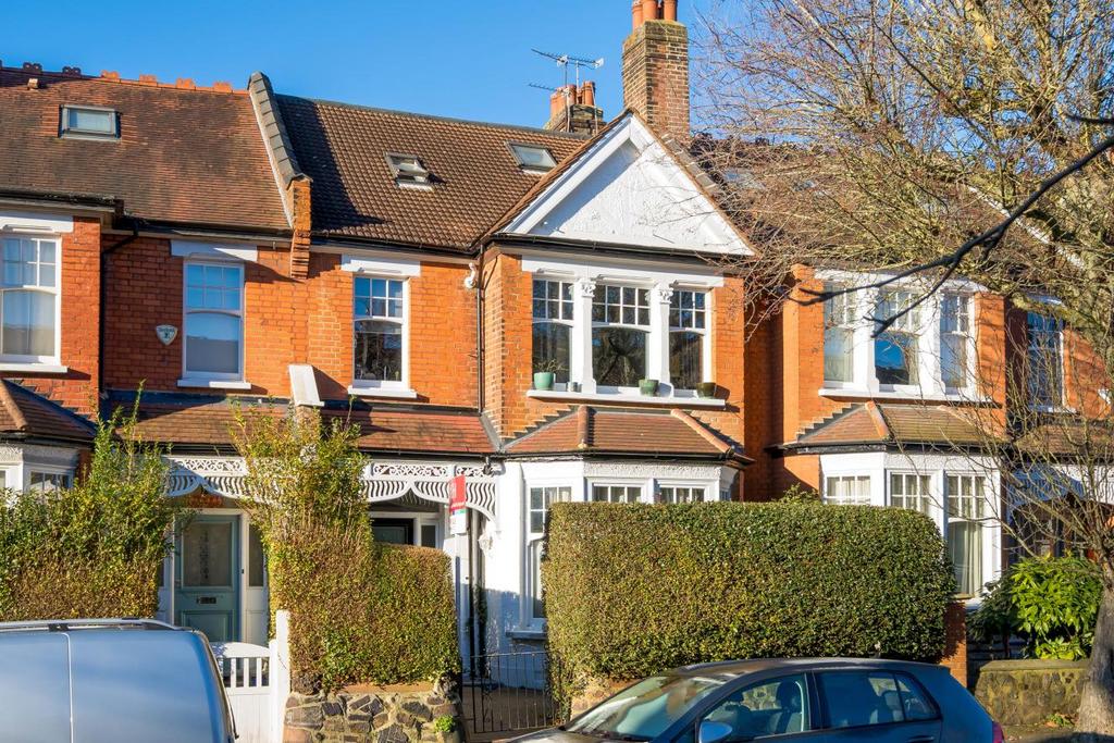 Midhurst Avenue, Muswell Hill 1 bed flat for sale £420,000