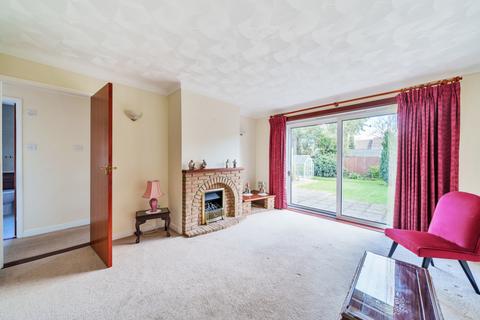 2 bedroom detached house for sale, Provene Gardens, Waltham Chase, Southampton, Hampshire, SO32