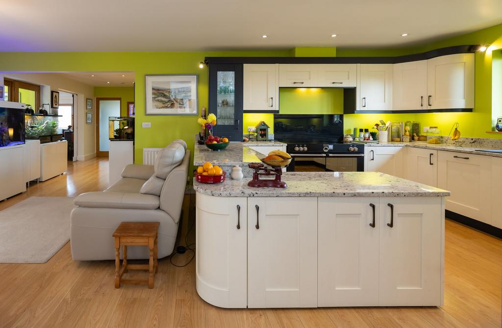 Kitchen peninsula