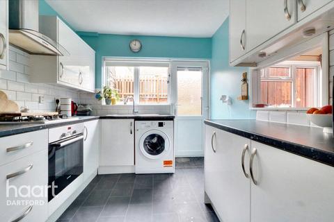 2 Everest Close, Northfleet, Gravesend, DA11 8JU