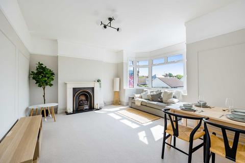 2 bedroom flat to rent, Norman Road, Hove