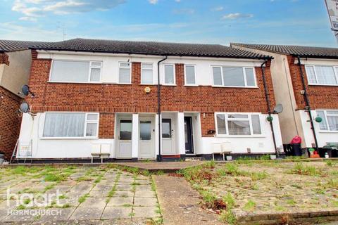 2 bedroom maisonette to rent, Ethelburga Road, Romford