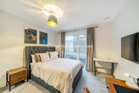 2 bedroom flat for sale, Lismore Boulevard, Colindale