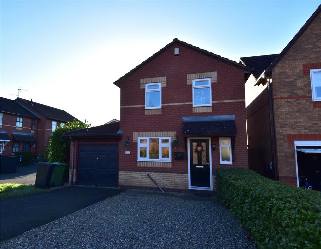 Meadow Road, Droitwich, Worcestershire, WR9 3 bed detached house for sale £280,000