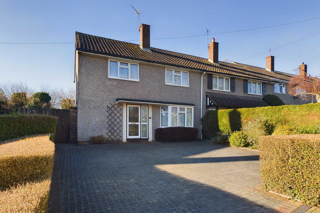 Newlands Road, Warners End, Hemel... 3 bed house for sale £485,000